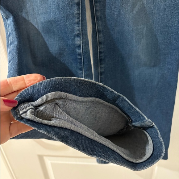 Everlane High Rise Flare Jeans (27 waist; 28 length) - Picture 5 of 9